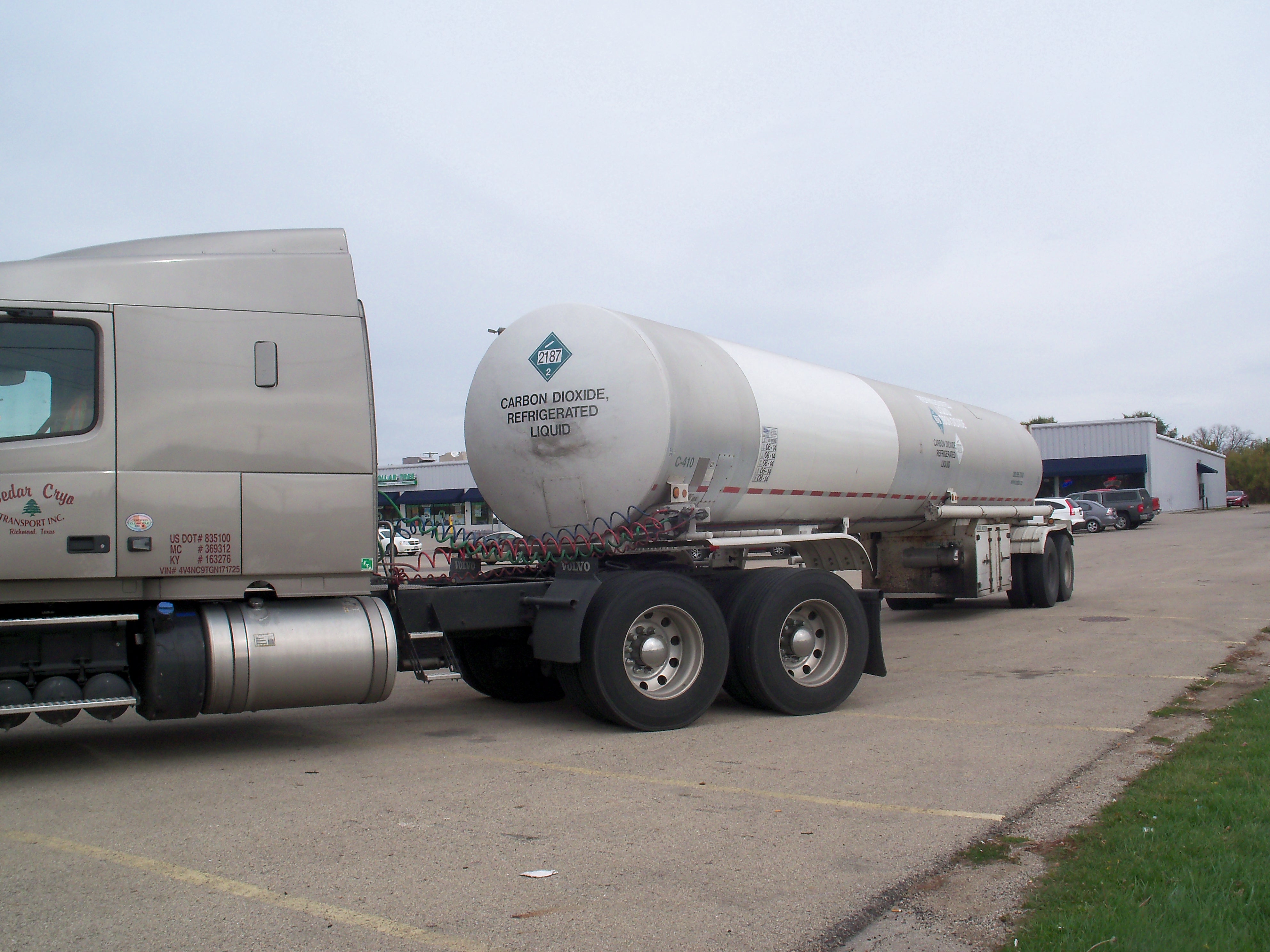 FAQ: What is a cargo tank and/or cargo tank motor vehicle (CTMV)?