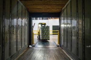 Fork truck loading vehicle